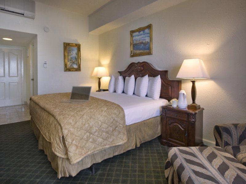 Windward Passage Hotel Charlotte Amalie Buitenkant foto