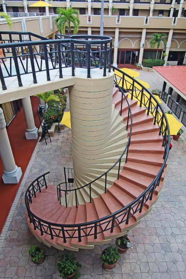 Windward Passage Hotel Charlotte Amalie Buitenkant foto